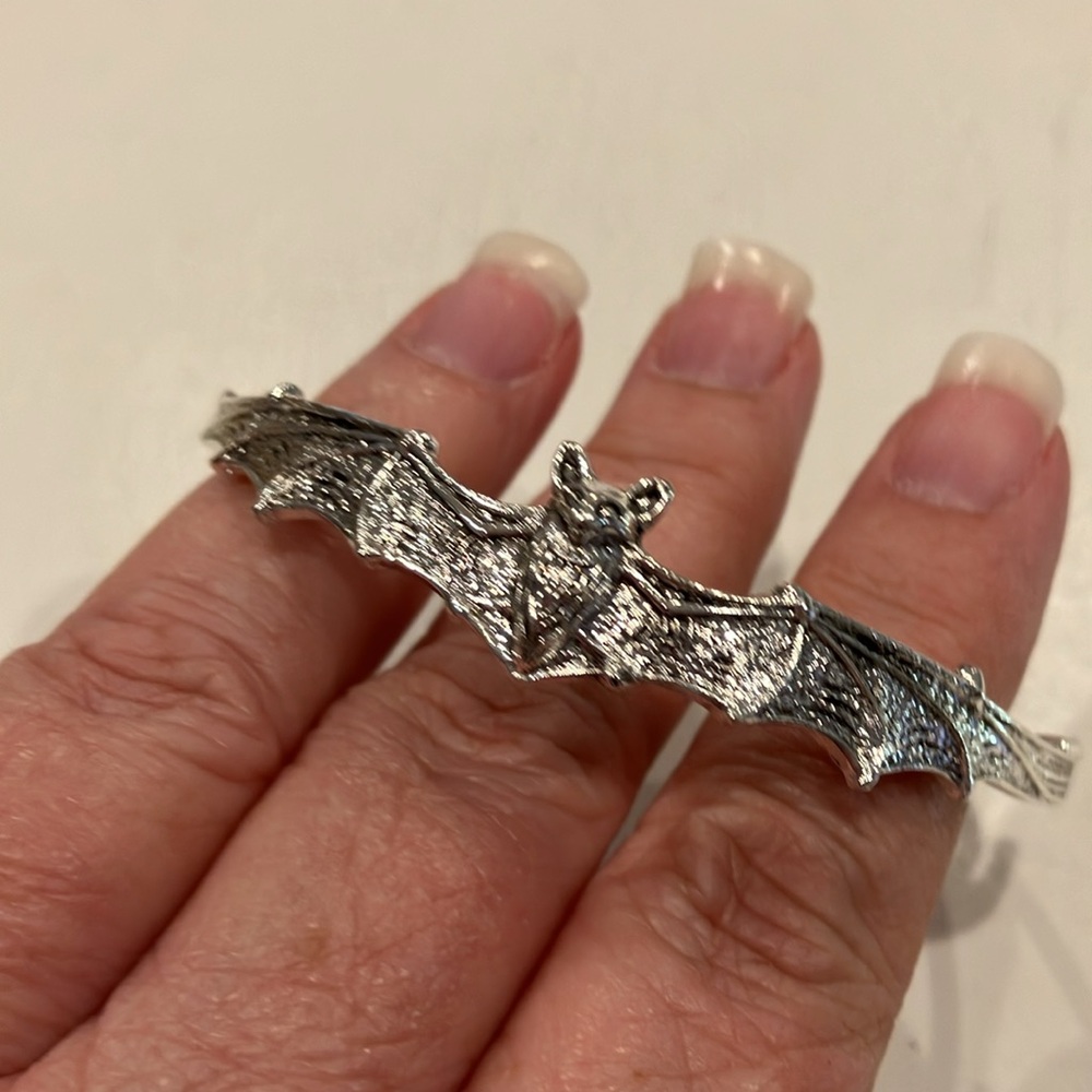 Bat Bracelet - Picture 4 of 4